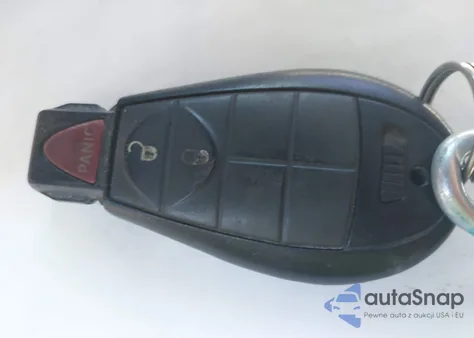 2017 Ram 1500 Slt 4X2 6'4 Box из США, поврежденный, VIN 1C6RR6GG7HS735682